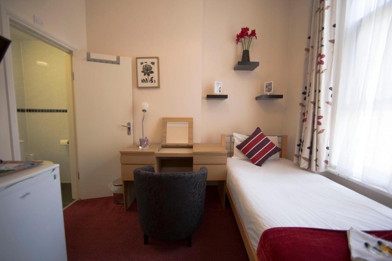 Saba Rooms And Apartments 런던 외부 사진