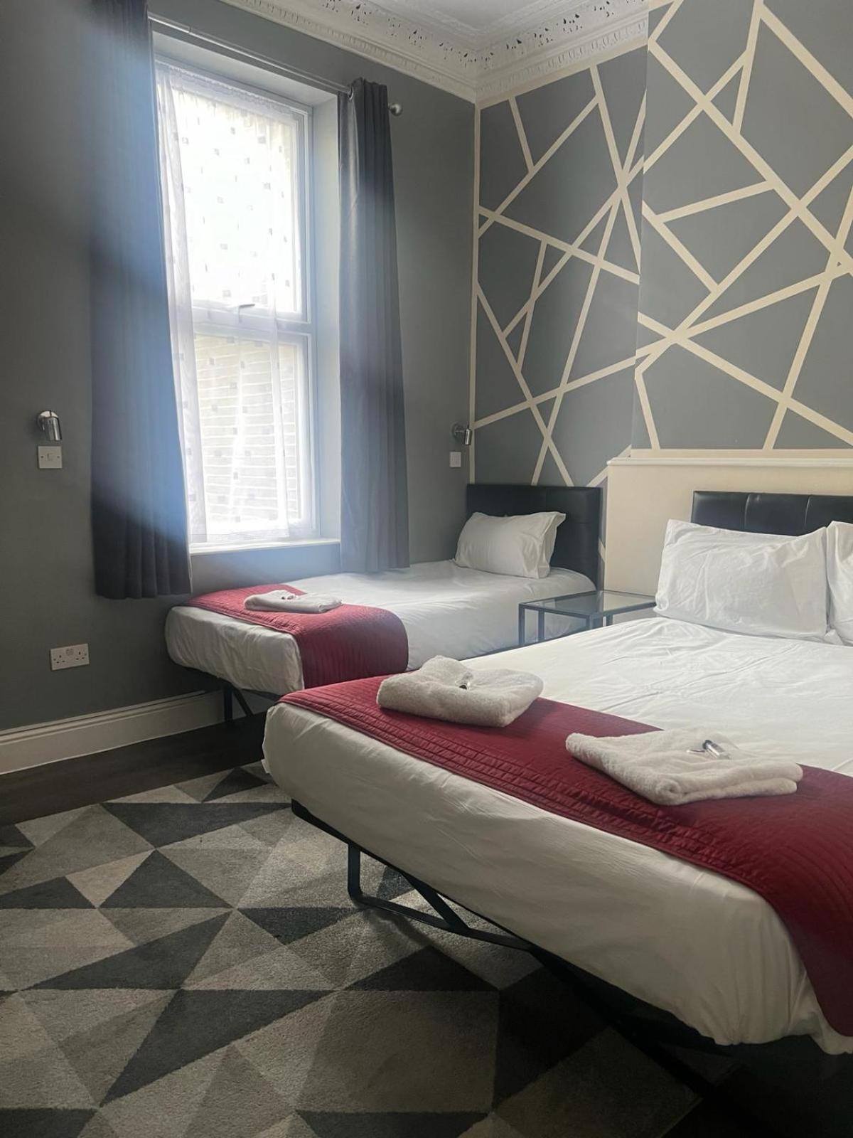 Saba Rooms And Apartments 런던 외부 사진