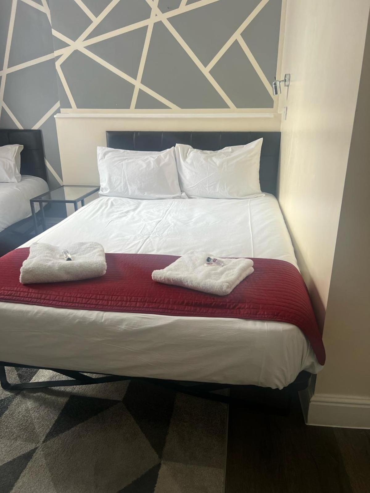 Saba Rooms And Apartments 런던 외부 사진