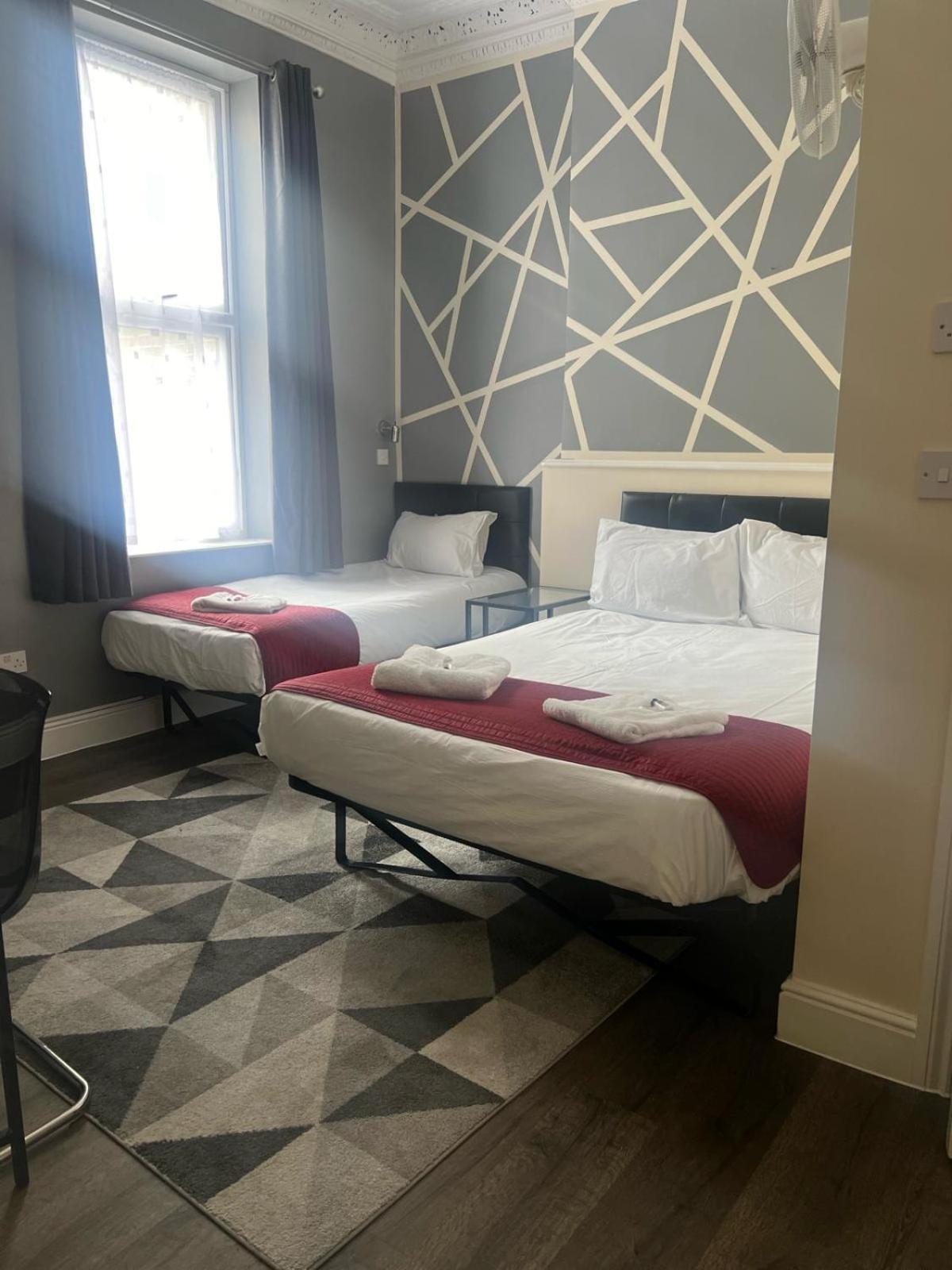 Saba Rooms And Apartments 런던 외부 사진