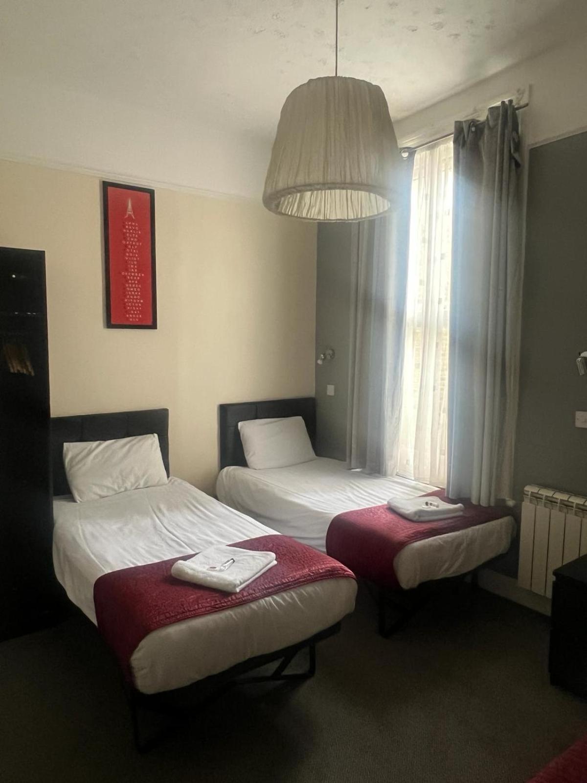 Saba Rooms And Apartments 런던 외부 사진